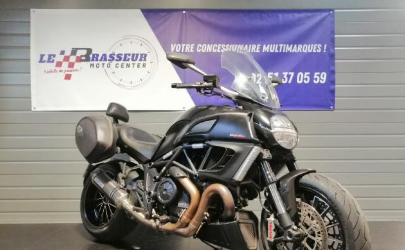 DUCATI DIAVEL STRADA 1200 2