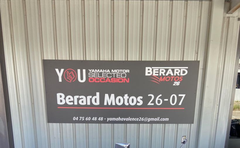 YAMAHA XJR 1300 SP 0