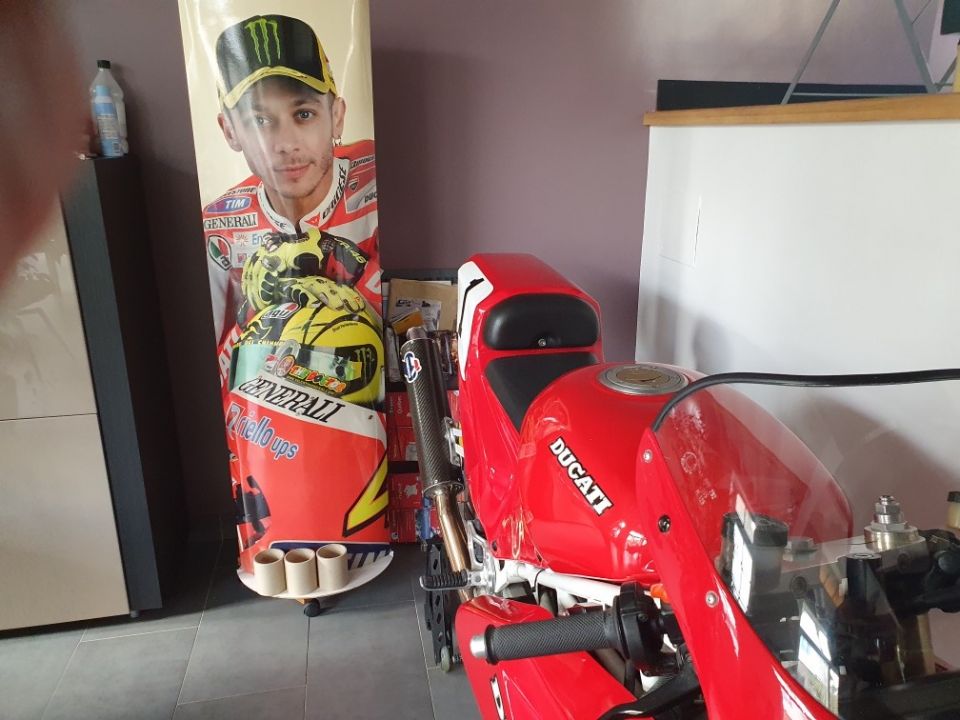 DUCATI SUPERBIKE 851 11