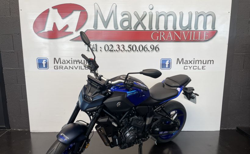 YAMAHA MT-07 Y-AMT 3