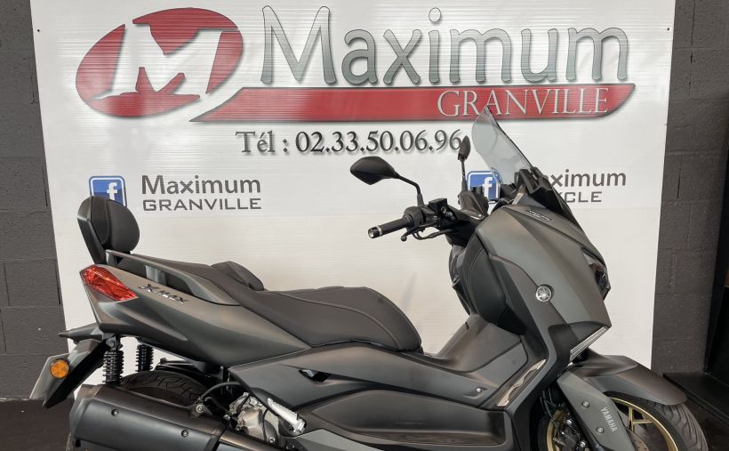 YAMAHA XMAX 300 Tech Max 0