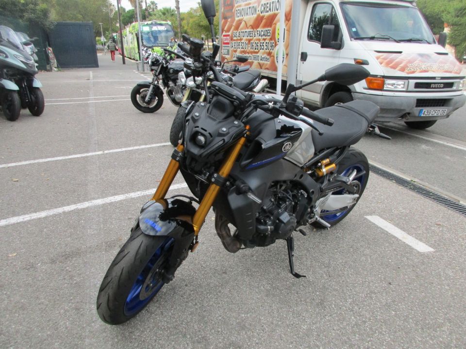 YAMAHA MT-09 SP 1