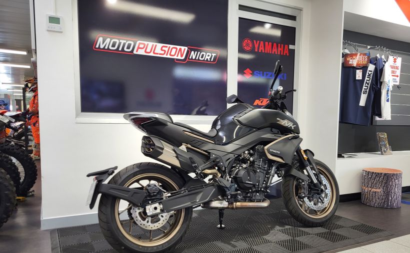 CF MOTO 800 MT 2