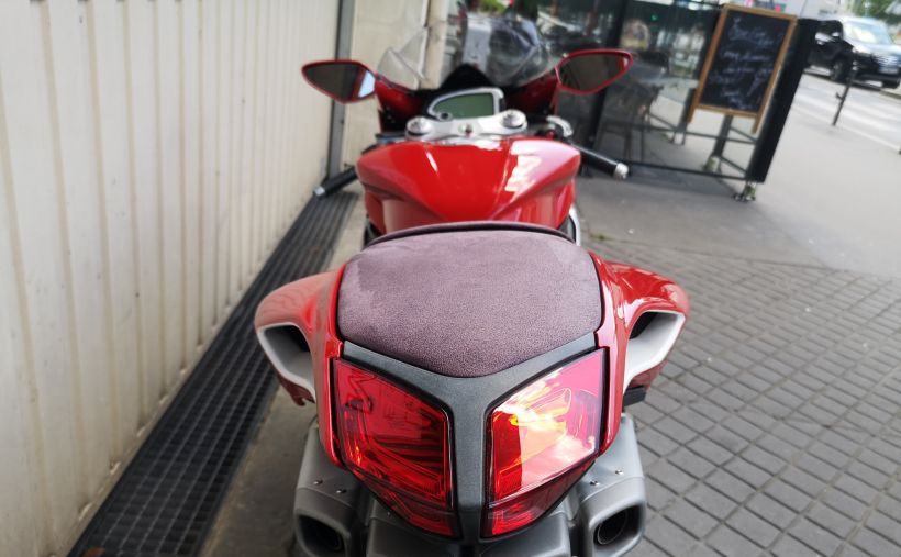 MV AGUSTA F4 1000 RR 2