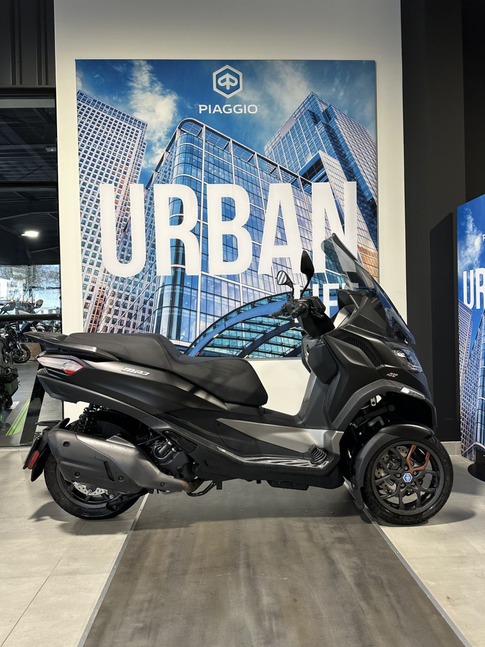 PIAGGIO MP3 530 HPE EXCLUSIVE 0