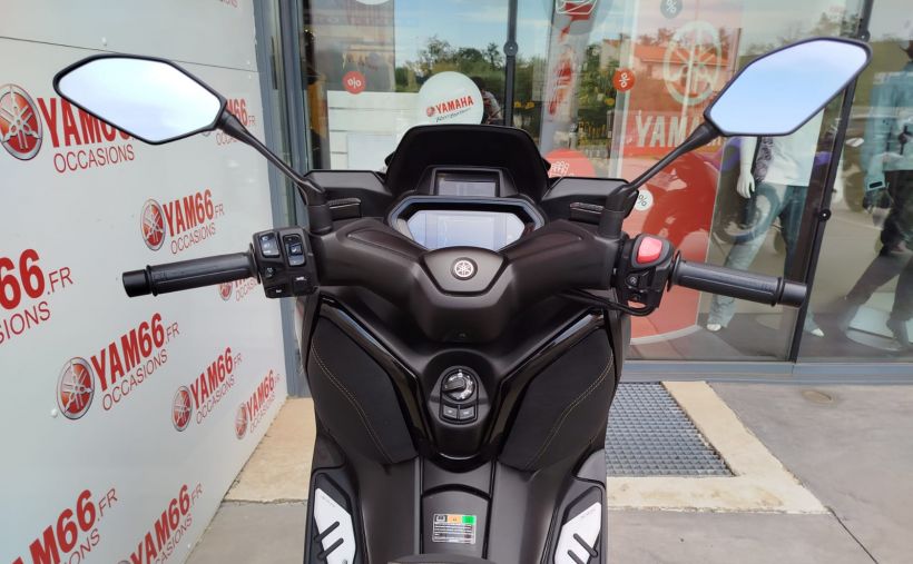 YAMAHA XMAX 125 TECH MAX 9