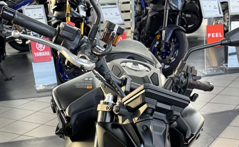YAMAHA MT-09 0