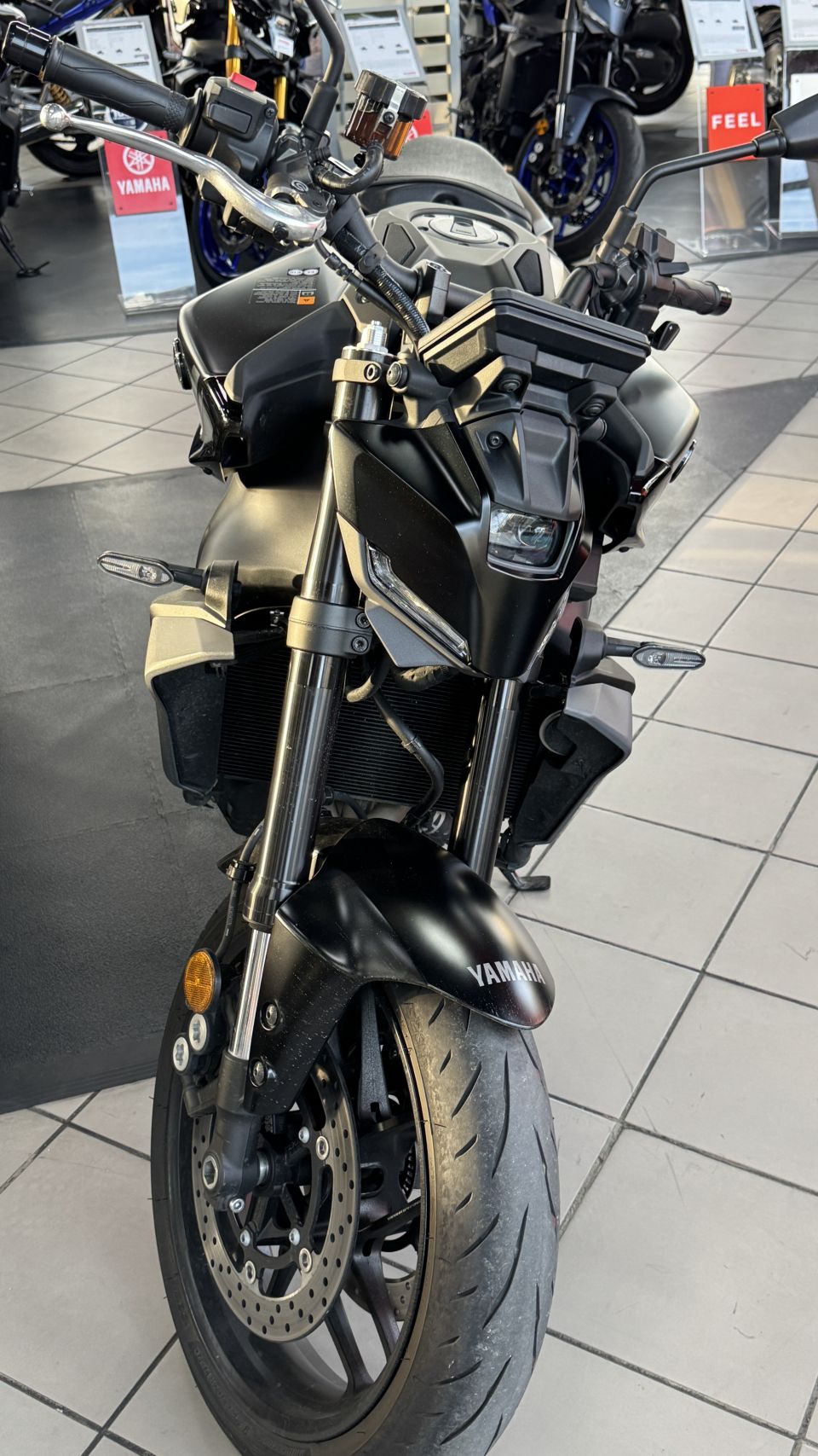 YAMAHA MT-09 0