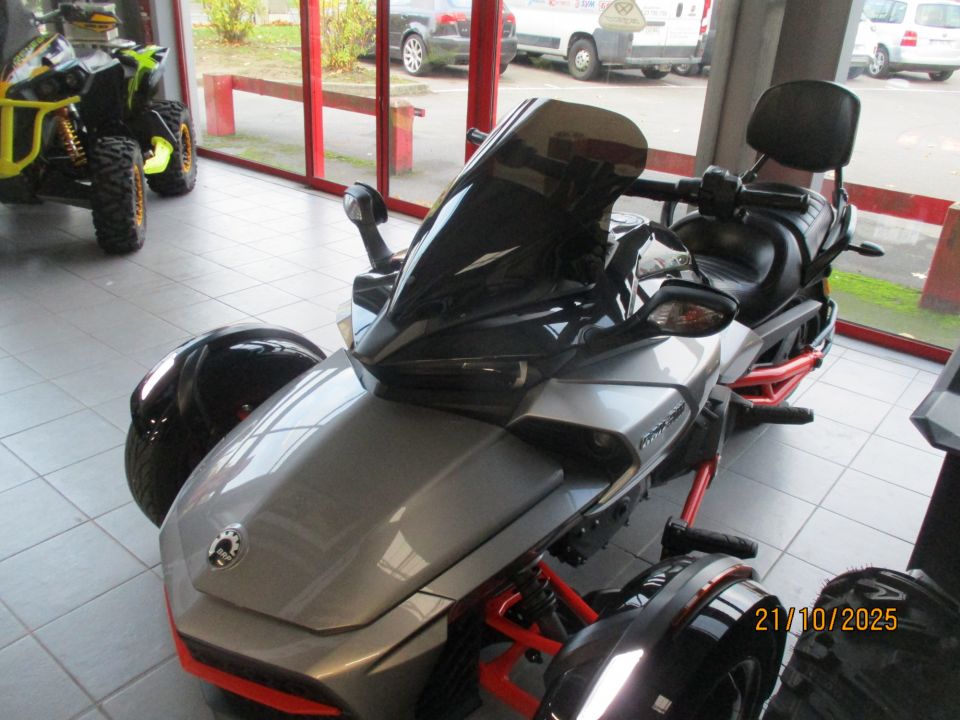 CAN-AM SPYDER F3-S 30