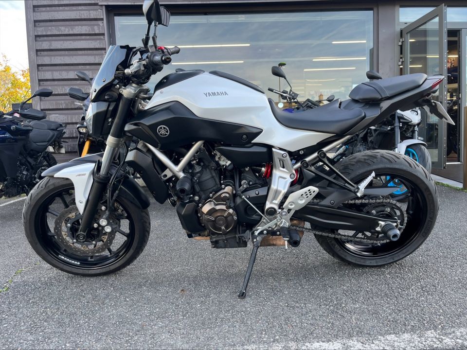 YAMAHA MT-07 (47.5CV) 0