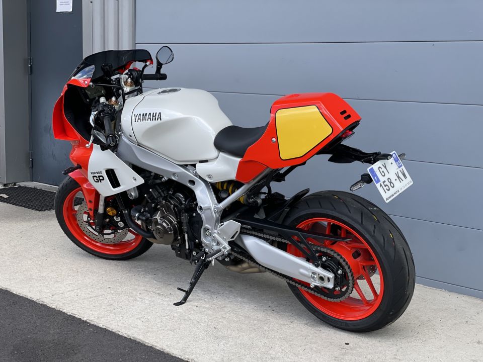 YAMAHA XSR 900 GP 5