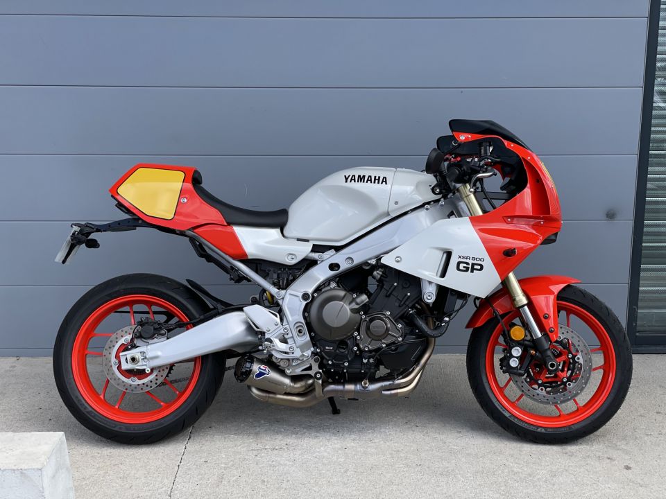 YAMAHA XSR 900 GP 0