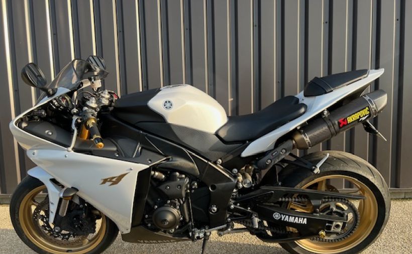 YAMAHA YZF 1000 R1 CROSS PLANE 2
