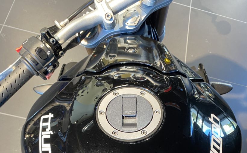TRIUMPH SPEED TRIPLE 1050 3