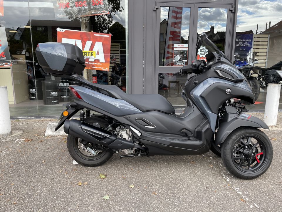 YAMAHA TRICITY 300 1