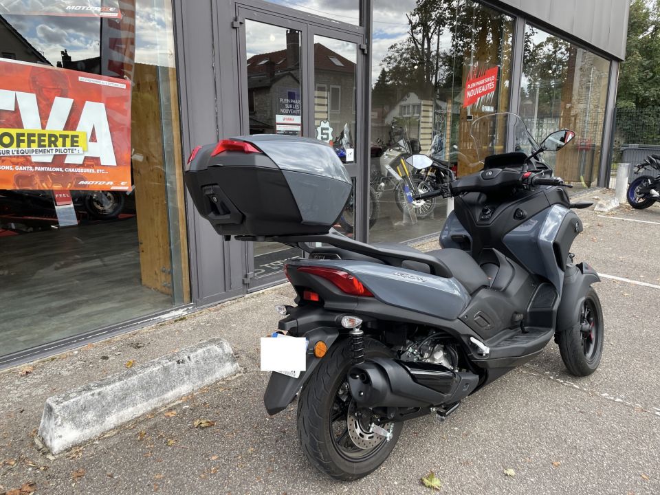 YAMAHA TRICITY 300 2