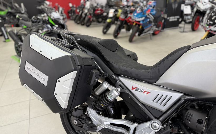 MOTO GUZZI V85 TT 850 36