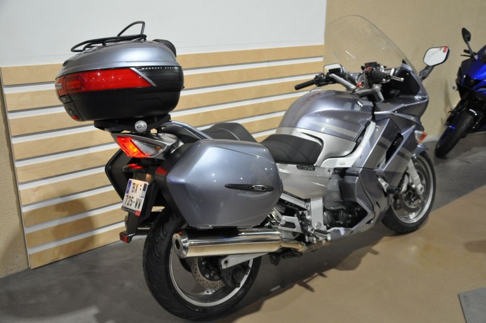 YAMAHA FJR 1300 ABS 4