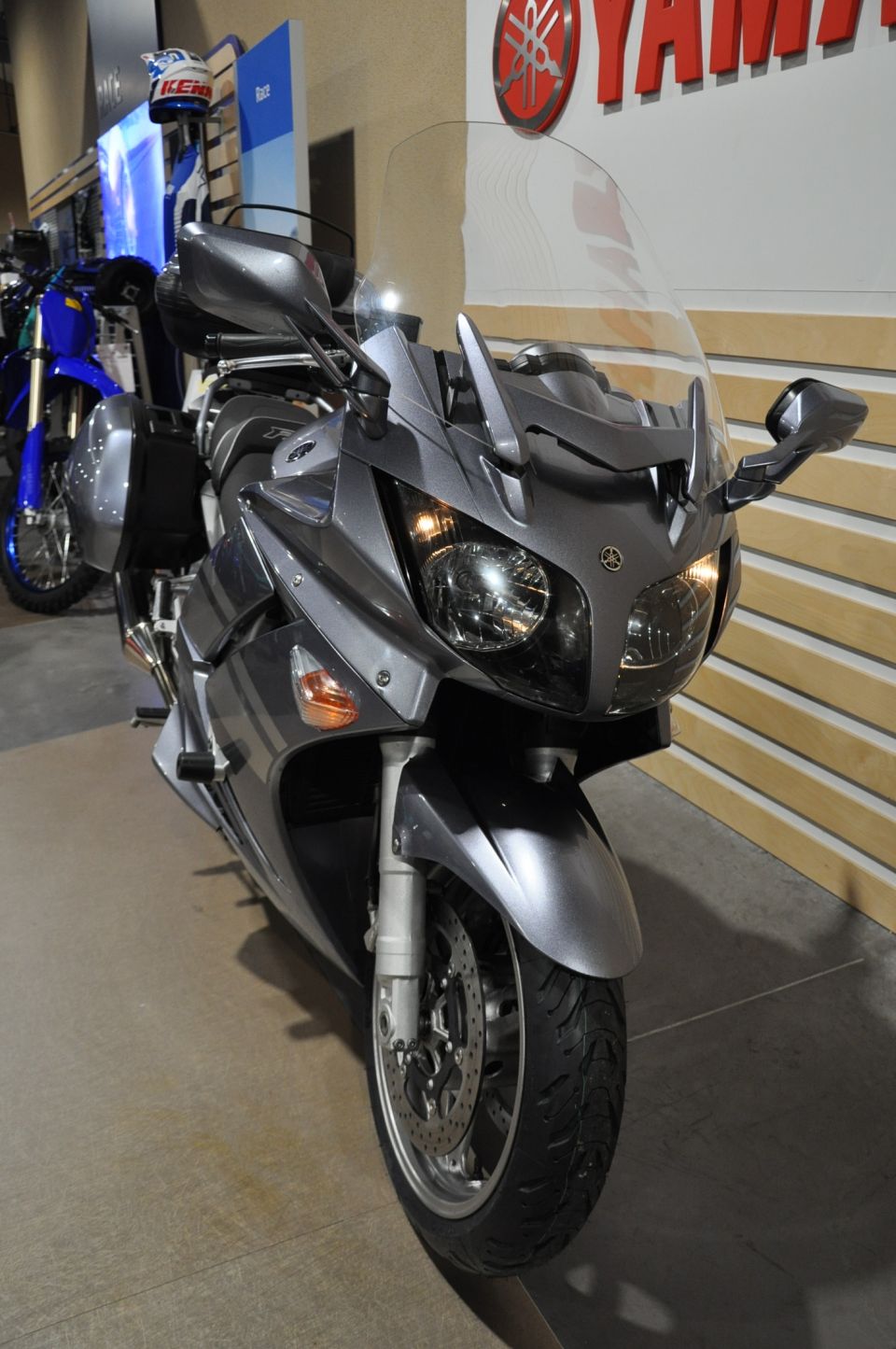 YAMAHA FJR 1300 ABS 6