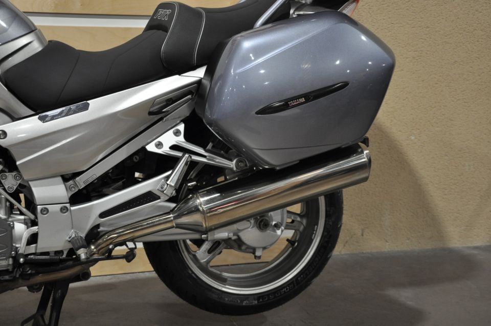 YAMAHA FJR 1300 ABS 10