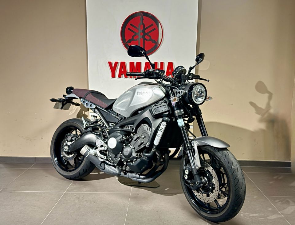 YAMAHA XSR 900 1