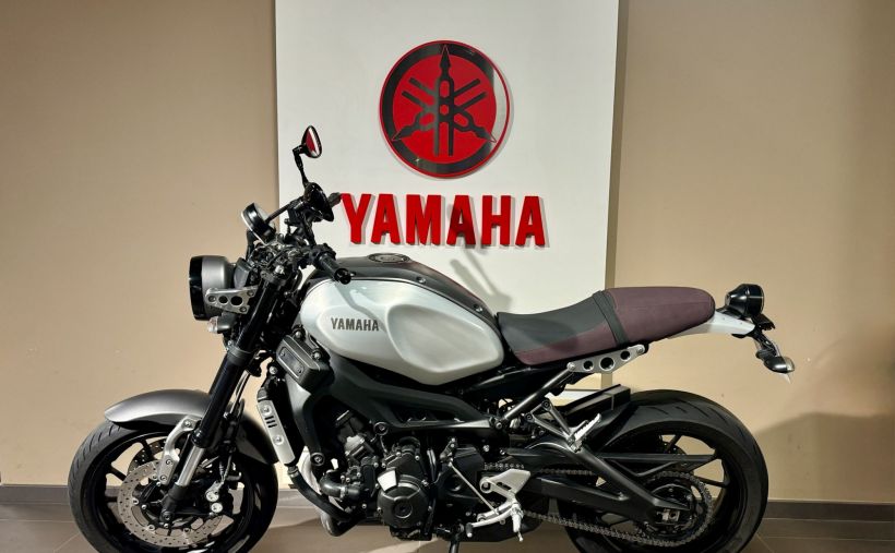 YAMAHA XSR 900 3