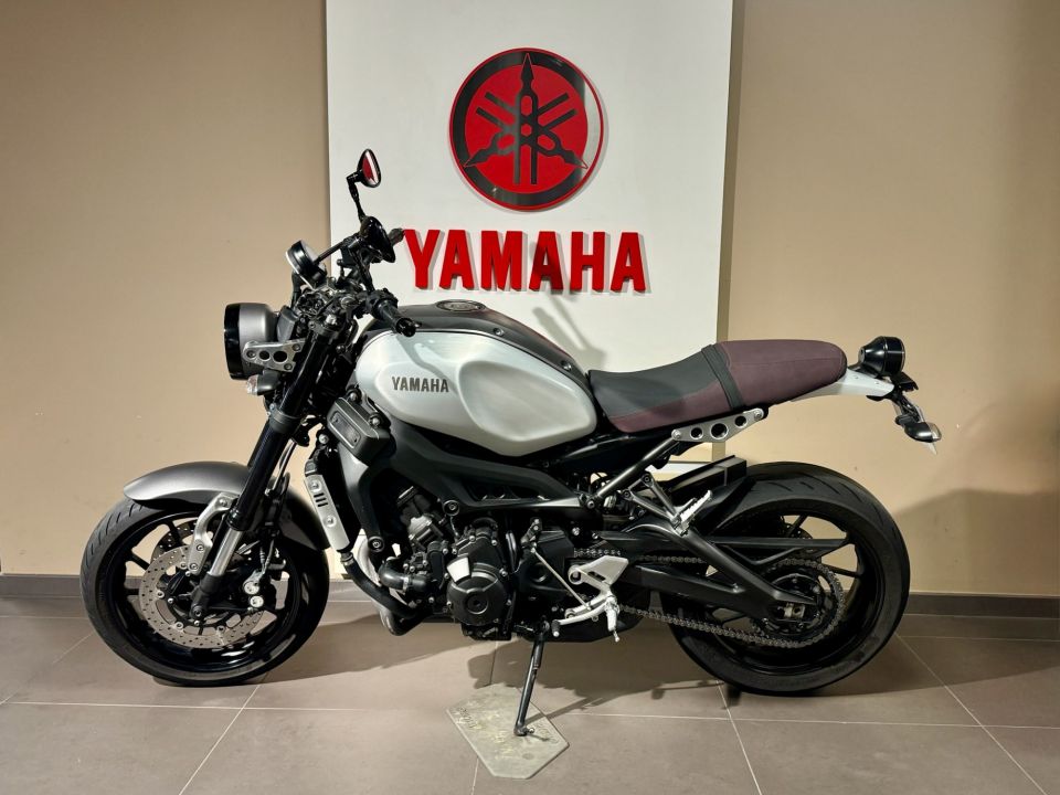 YAMAHA XSR 900 3