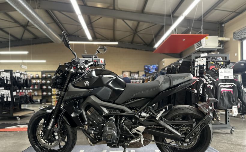YAMAHA MT-09 12
