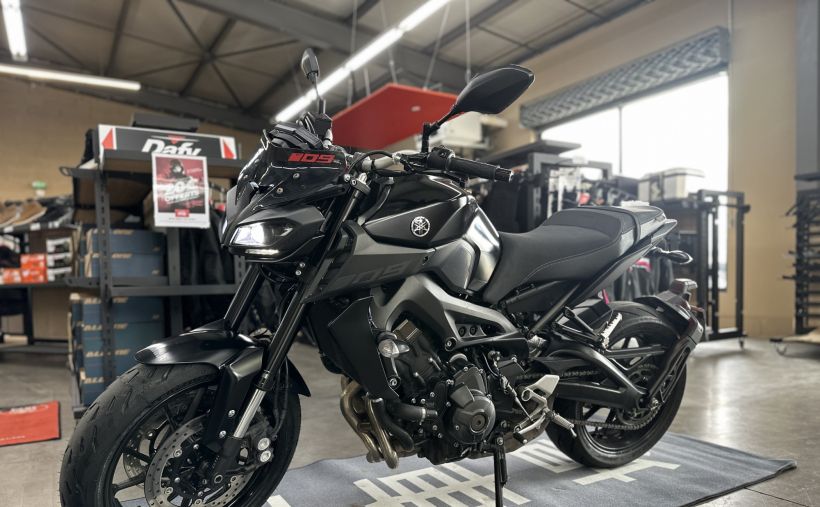 YAMAHA MT-09 6