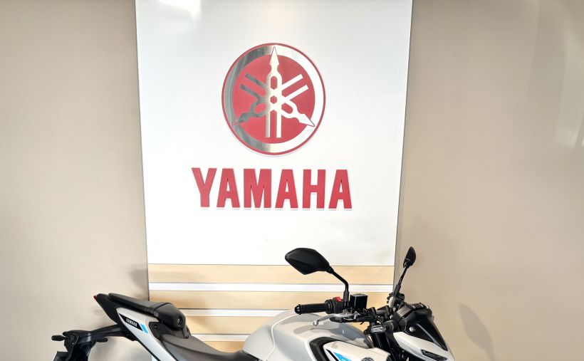YAMAHA MT-03 0