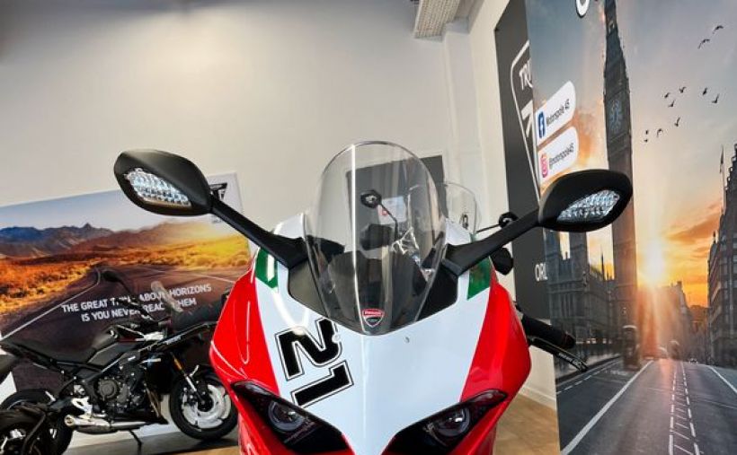 DUCATI 955 PANIGALE V2 EDITION BAYLISS 2