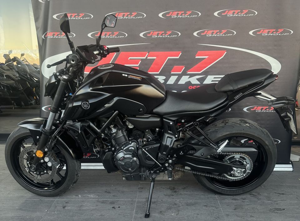 YAMAHA MT-07 (47.5CV) 1