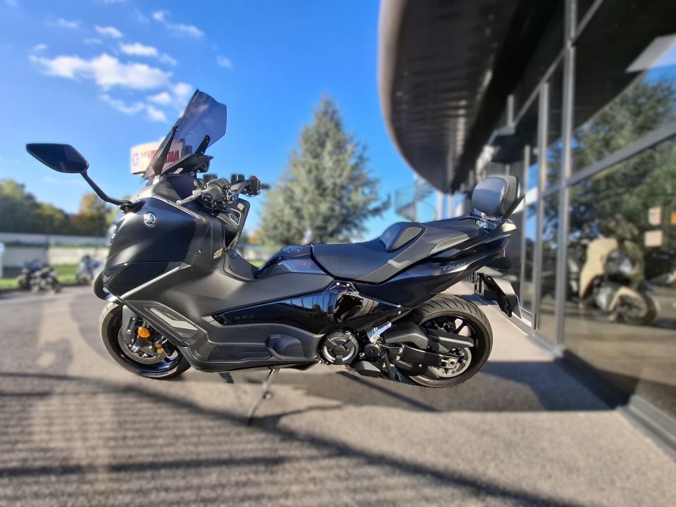 YAMAHA XP T-MAX 560 TECH MAX 2