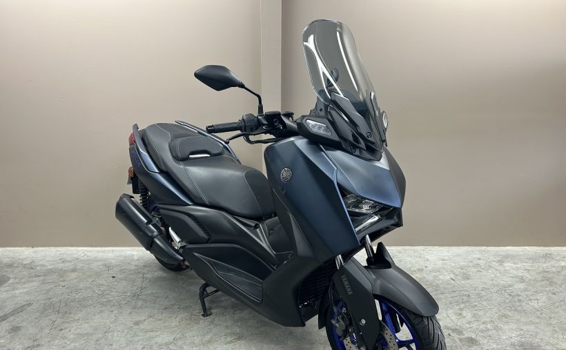 YAMAHA XMAX 300 1