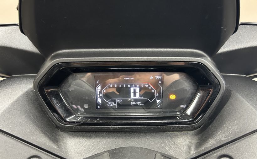 YAMAHA XMAX 300 3