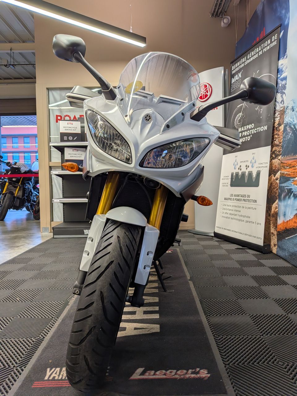 YAMAHA FZ8 S ABS 3