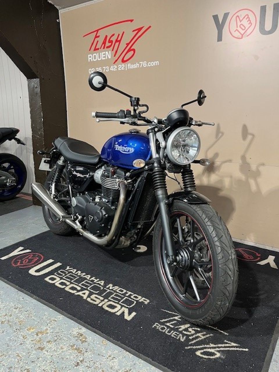 TRIUMPH STREET TWIN  900 1