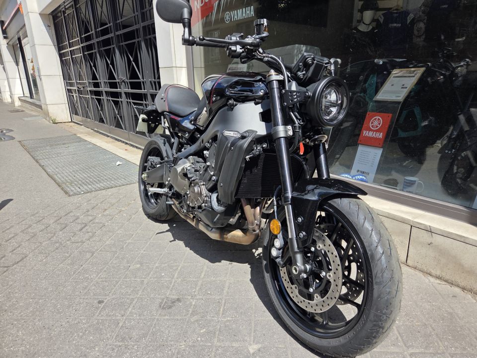 YAMAHA XSR 900 2