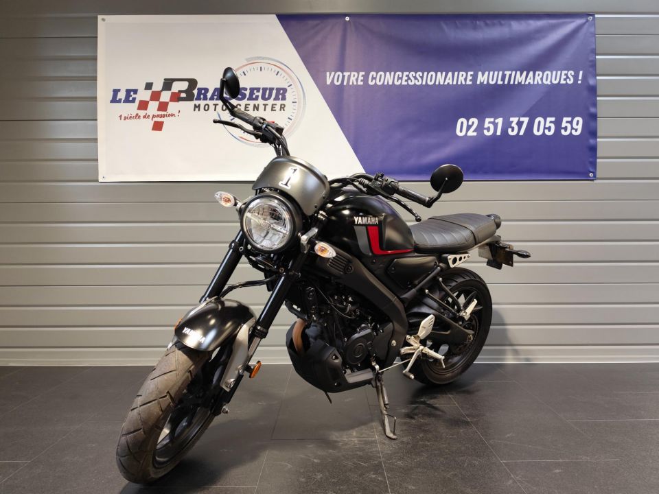 YAMAHA XSR 125 12