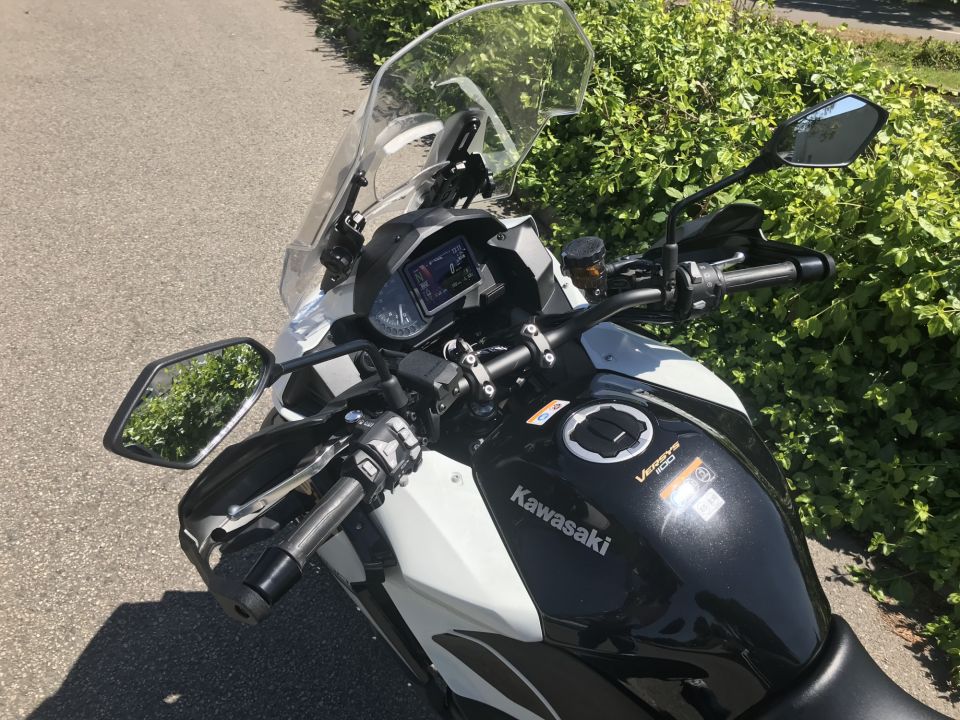 KAWASAKI VERSYS 1100 SE 12