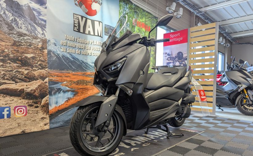 YAMAHA XMAX 125 6