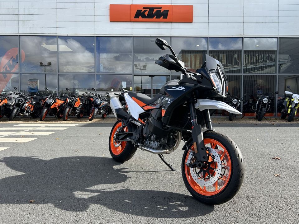 KTM 890 SMT 13