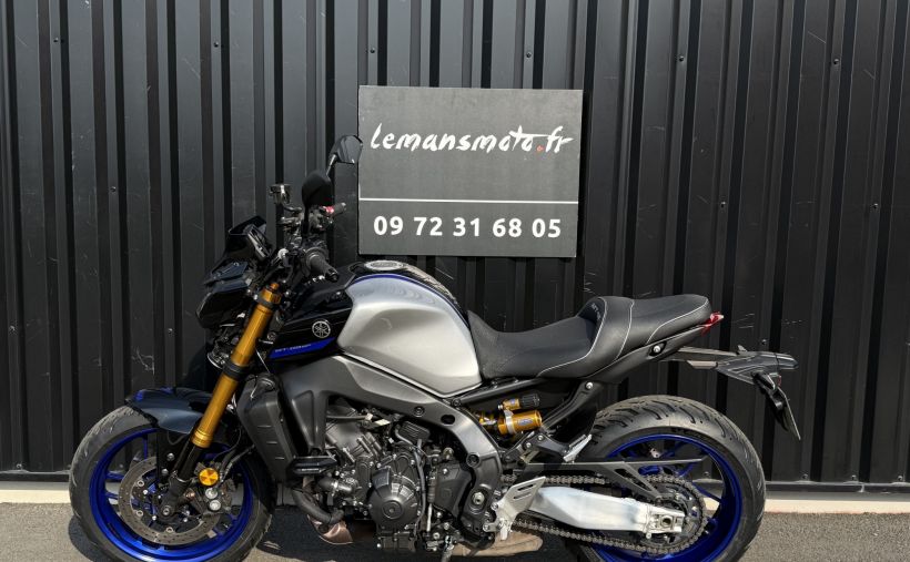 YAMAHA MT-09 SP 10