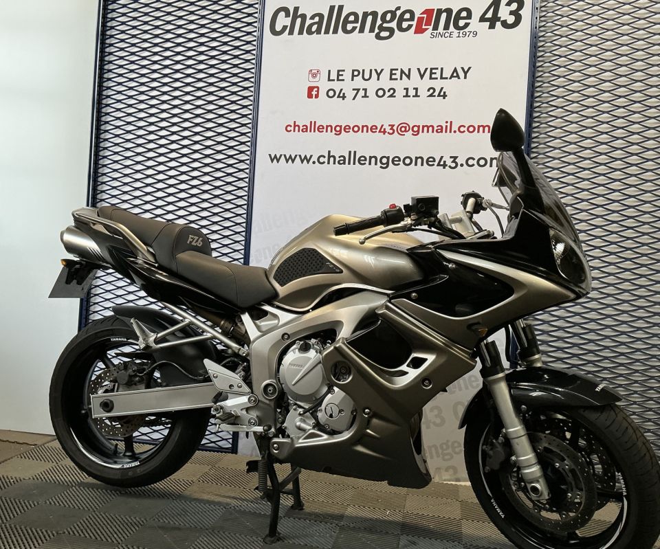 YAMAHA FZ6 600 FAZER GT 3