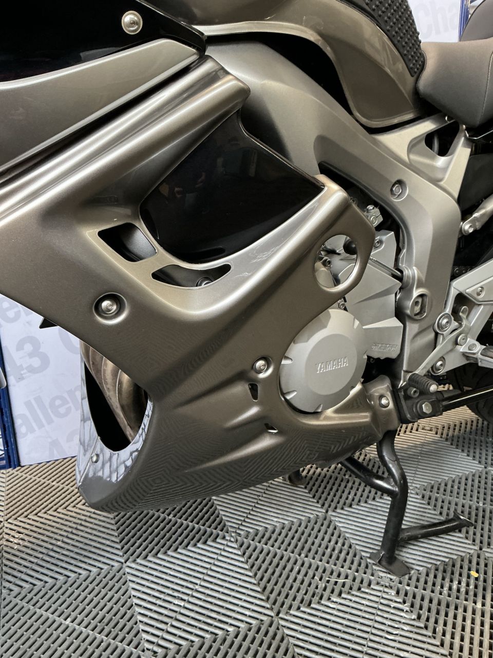 YAMAHA FZ6 600 FAZER GT 12