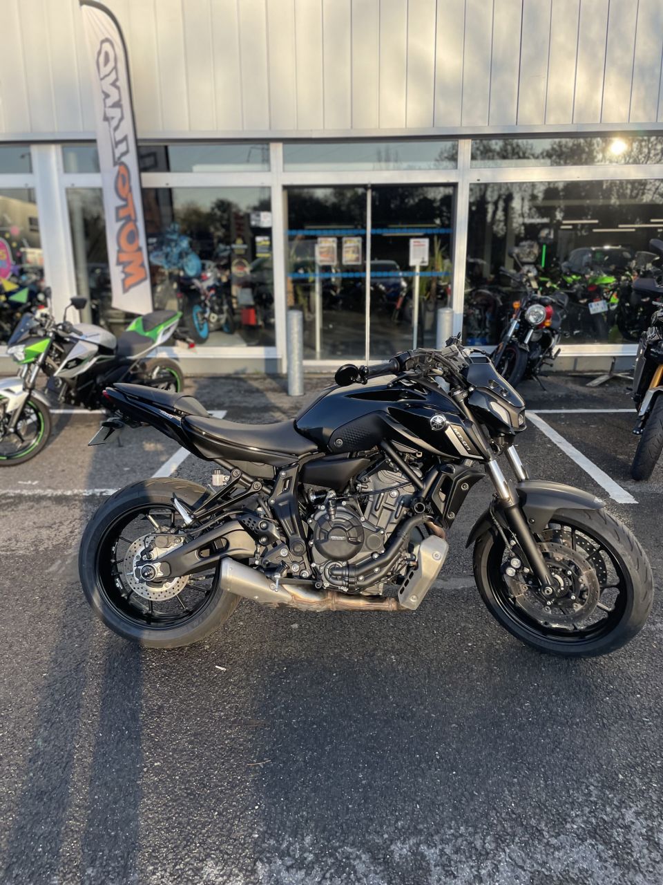 YAMAHA MT-07 3