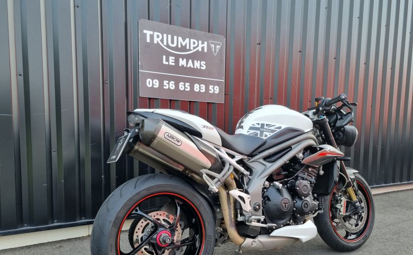 TRIUMPH SPEED TRIPLE 1050 RS 10