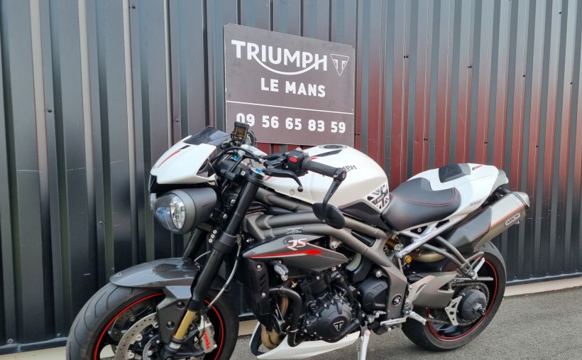 TRIUMPH SPEED TRIPLE 1050 RS 25