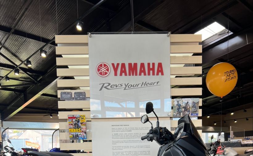 YAMAHA NMAX 125 4