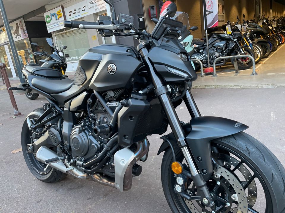 YAMAHA MT-07 1